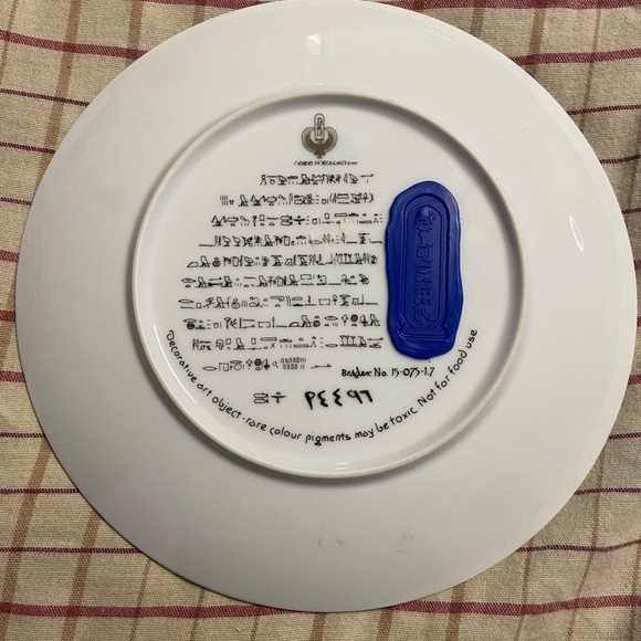 OSIRIS PORCELAIN 1992 THE LEGEND OF TUTANKHAMUN Collection Decorative Plate - Picture 2 of 4